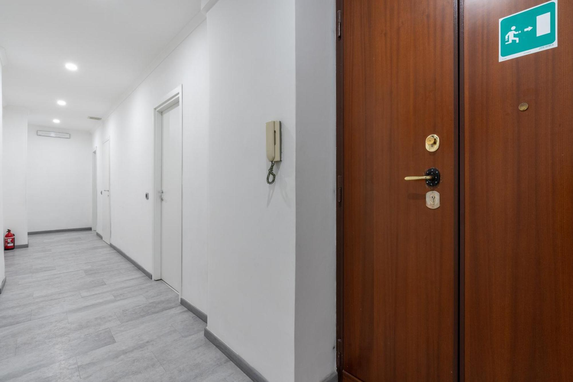 Amazing Apartment Near To Colosseo And Subway Rome Luaran gambar