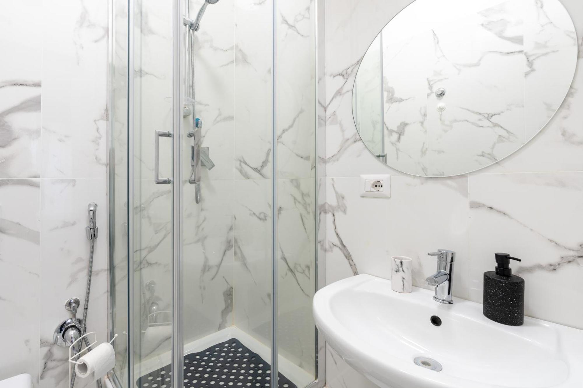 Amazing Apartment Near To Colosseo And Subway Rome Luaran gambar