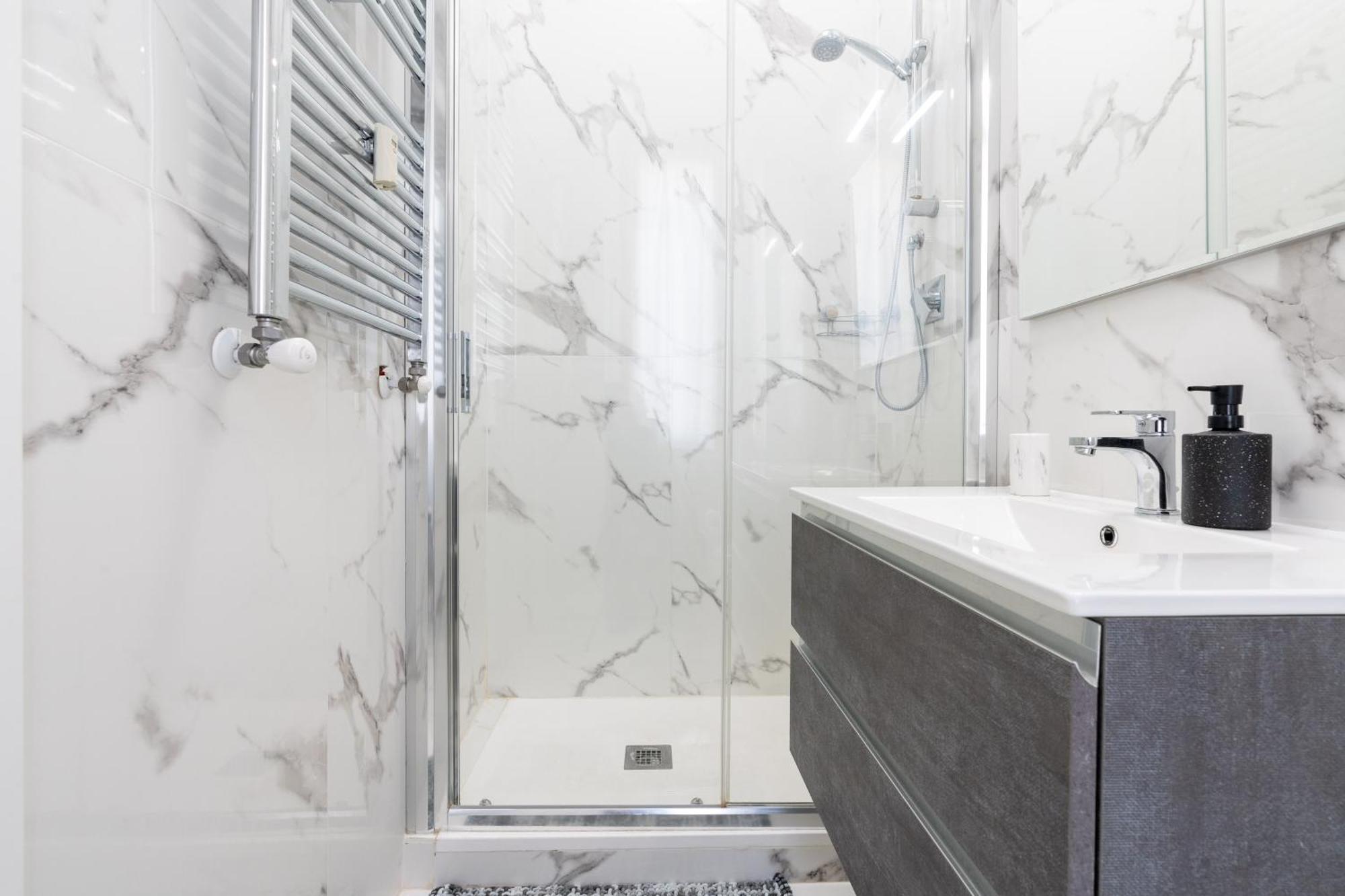 Amazing Apartment Near To Colosseo And Subway Rome Luaran gambar
